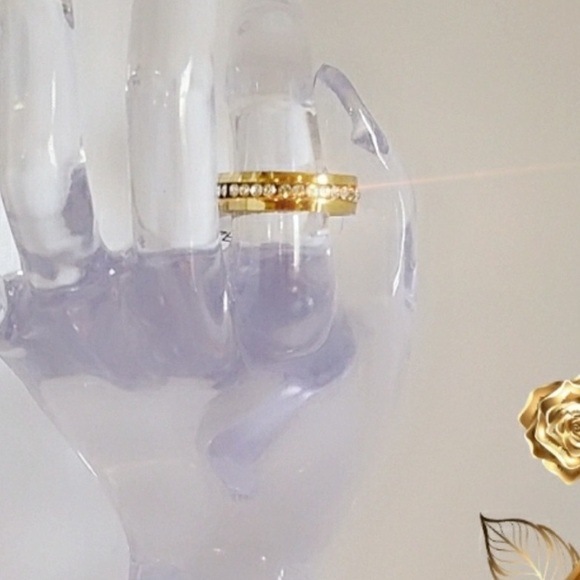 💝HOST PIC💝 5🌟 Gold band Ring Wedding Anniversary NWT With Ring Box - Picture 4 of 7